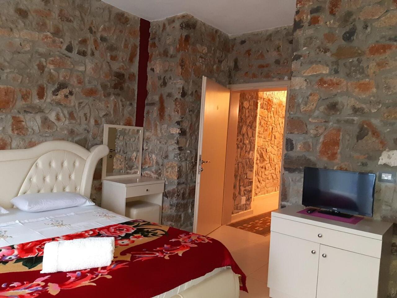 Hotel Villa Stone Dream Bar Restaurant Udenisht Eksteriør bilde